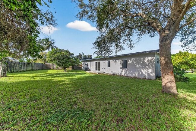 Photo - 206 NW 5th Ave