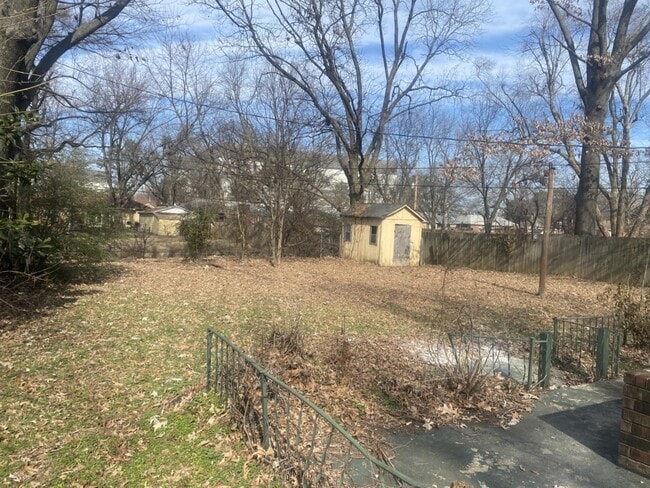 Photo - 3064 Cromwell Ave