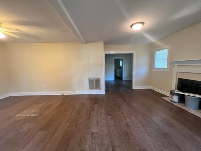 223 W 5th Ave