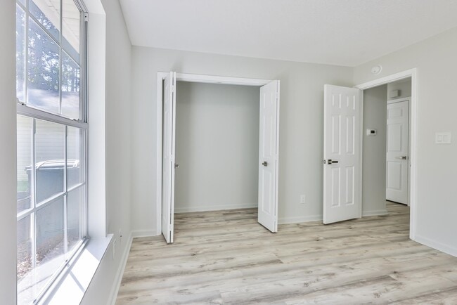 Photo - 2914 Temperance Dr