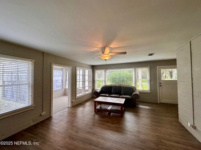 Photo - 206 Chestnut St