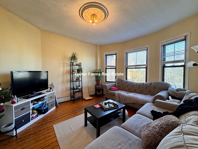 Photo - 1516 Tremont St