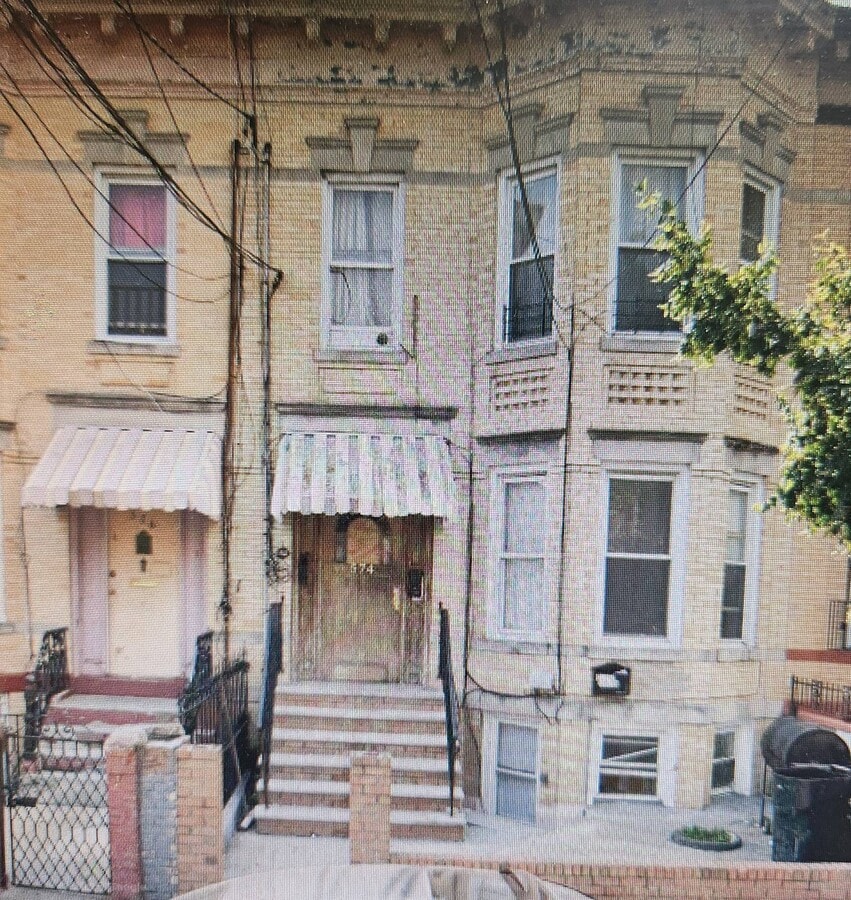 Photo - 574 Crescent St. Townhome