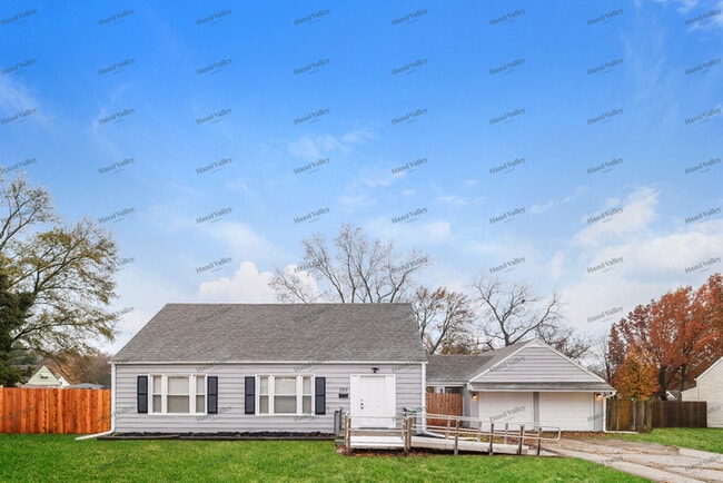 Building Photo - 1311 W Bryson St