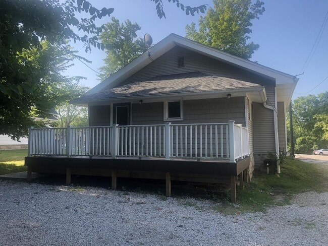 Photo - 321 E University St