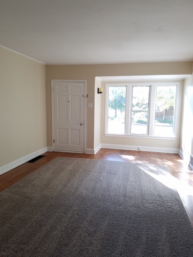 Photo - Ciri600 (Duplex) *** Unit 1333