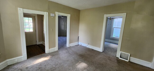 Photo - 814 13th Ave S