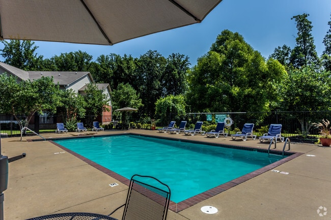 Chapel Ridge Jackson (TN) Apartments For Rent in Jackson