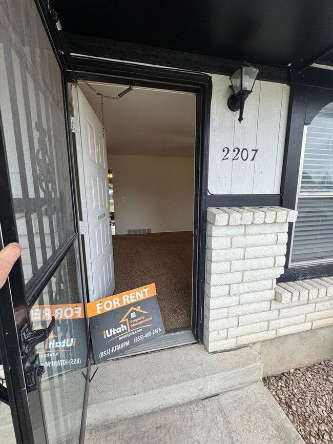 Photo - 3 bdrm 1 bath Home. Move in Ready!