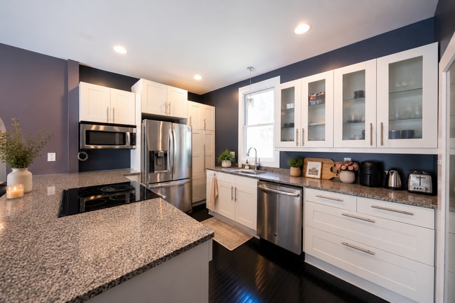 Photo - 1414 Xerxes Ave N