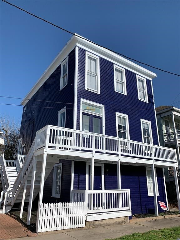 Building Photo - 1012 20th St Unit 2