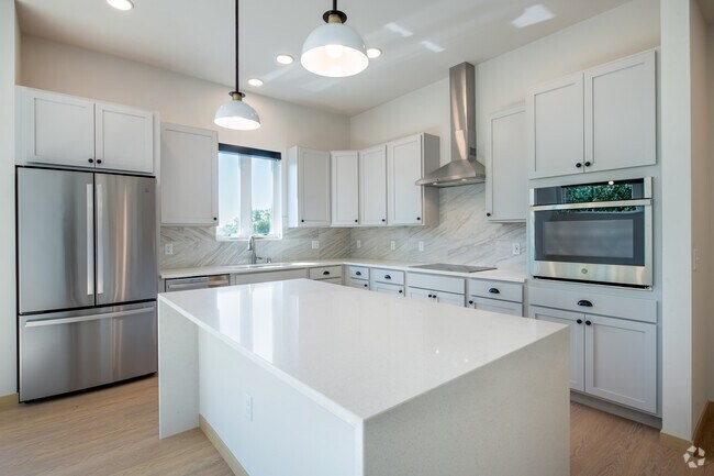 2BR, 2BA - 1203SF