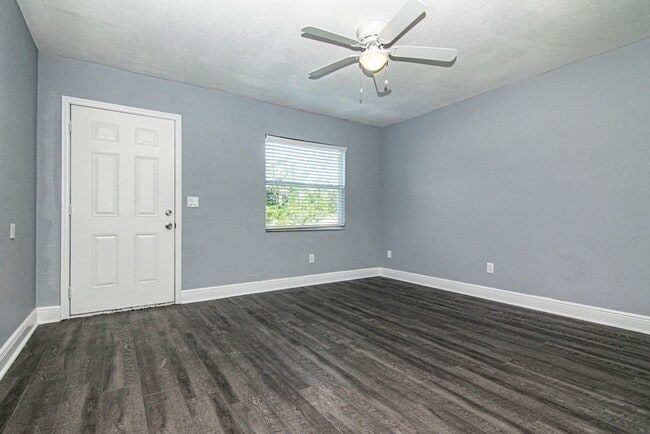 Photo - Newly Renovated and Remodeled - 2 Bedroom ...