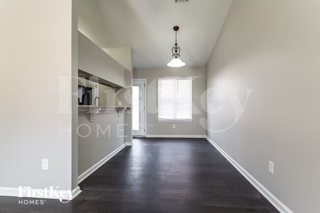 Photo - 1061 Park Creek Cir