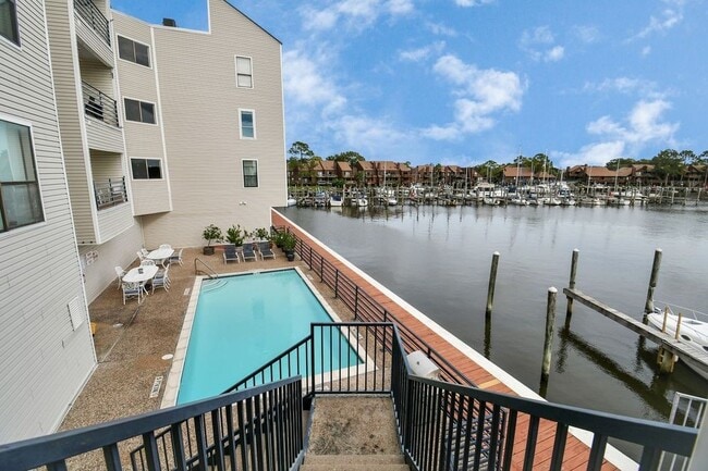 Building Photo - 793 Davis Rd Unit 107