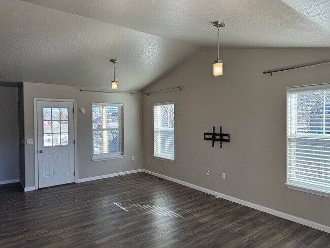 Photo - Spacious 3 Bed, 2 Bath in Lolo, MT!!