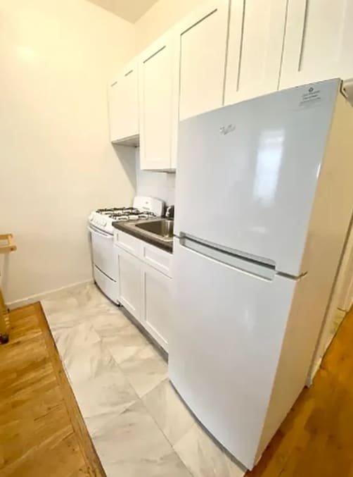 Photo - 317 E Houston St Townhome