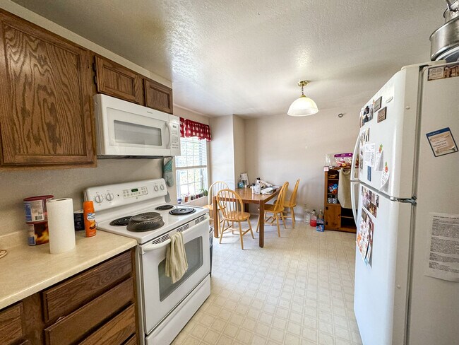 Photo - 724 W 1720 N