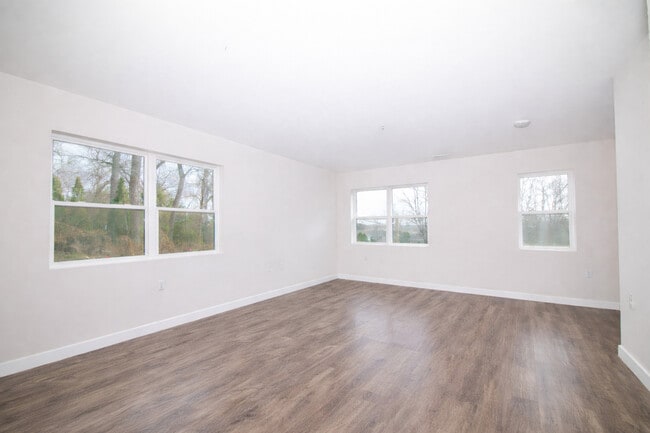 3 dormitorios / 2 baños Espacio de estar abierto - The Berg