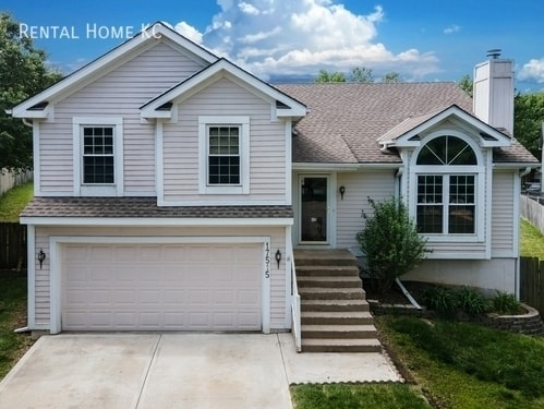 Photo - 17515 W 111th Ct House