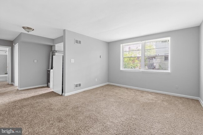 Building Photo - 206 Trenton Pl SE Rental