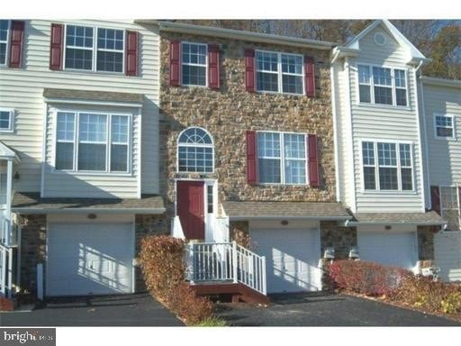 Photo - 254 Yorktown Ct Townhome