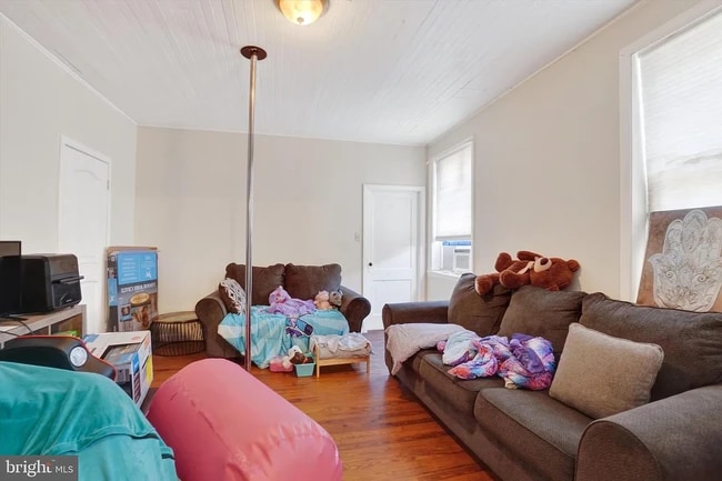 Photo - 56 S Pershing Ave Unidad A