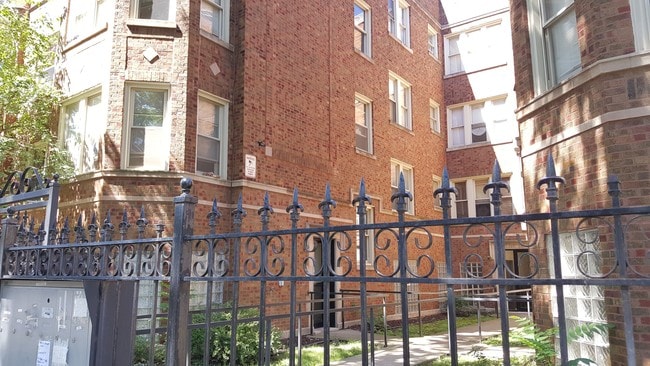 Photo - 7150 S Cornell Ave