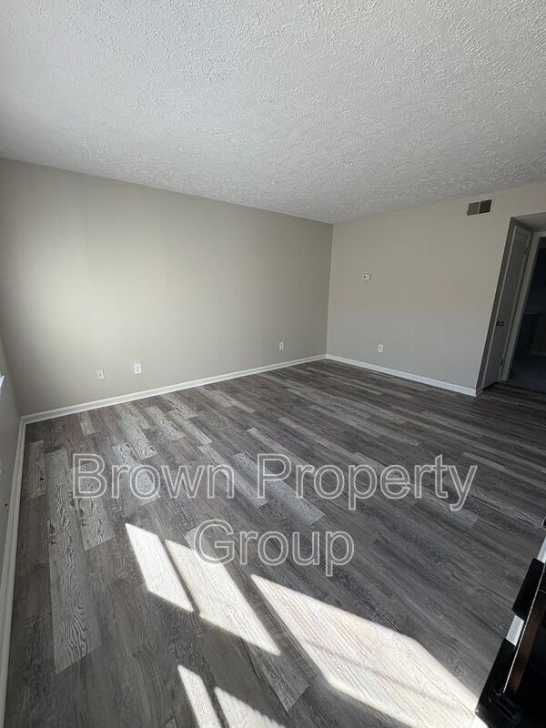 Photo - 2127 Grand Prix Dr Unit Apt K