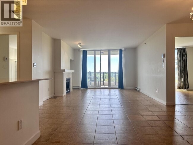 Photo - 8460 Granville Ave Unité 803