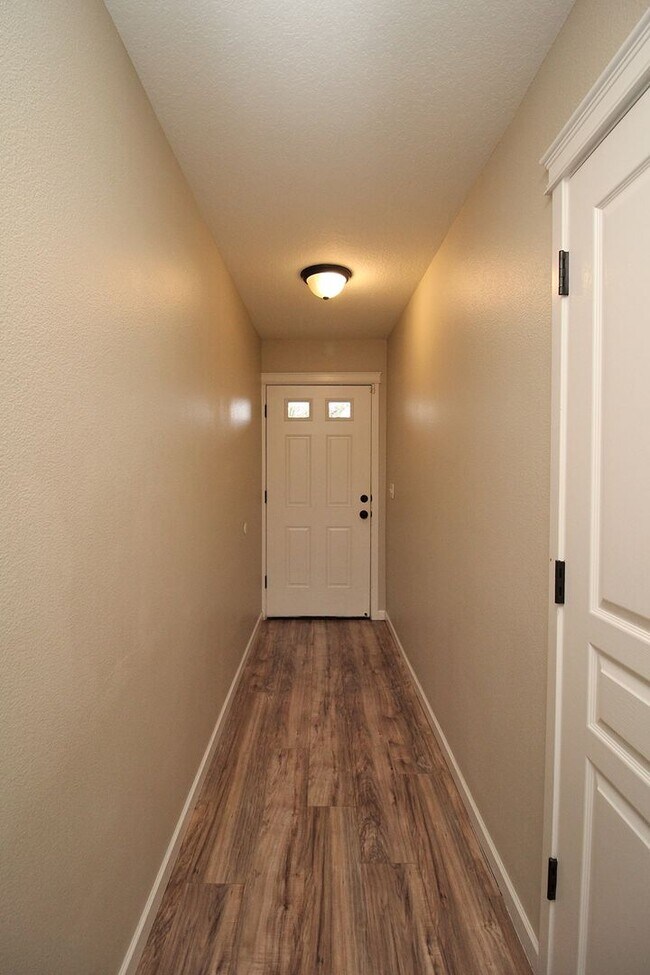 Photo - geisg01 Unit 2724