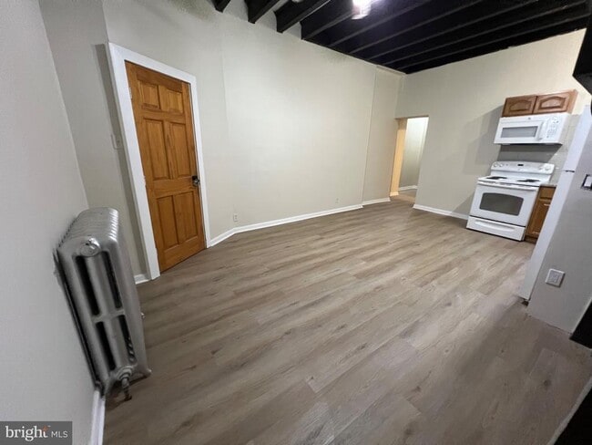 Building Photo - 1709 W Montgomery Ave Unit 1