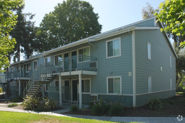 Photo - Country Hills