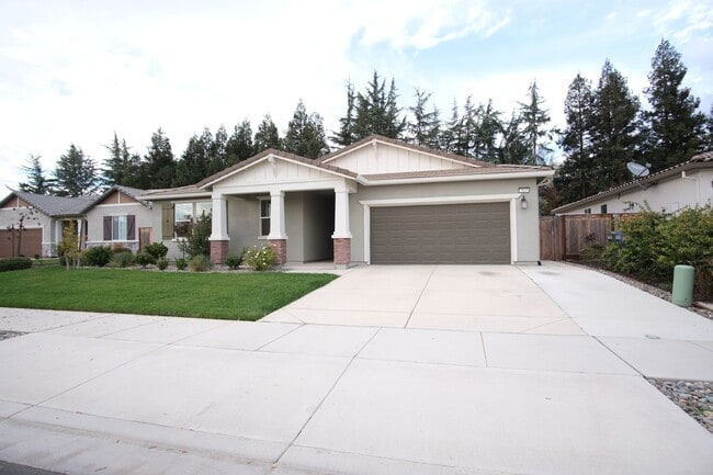 Photo - Stunning 4-bedroom 2.5 bathroom