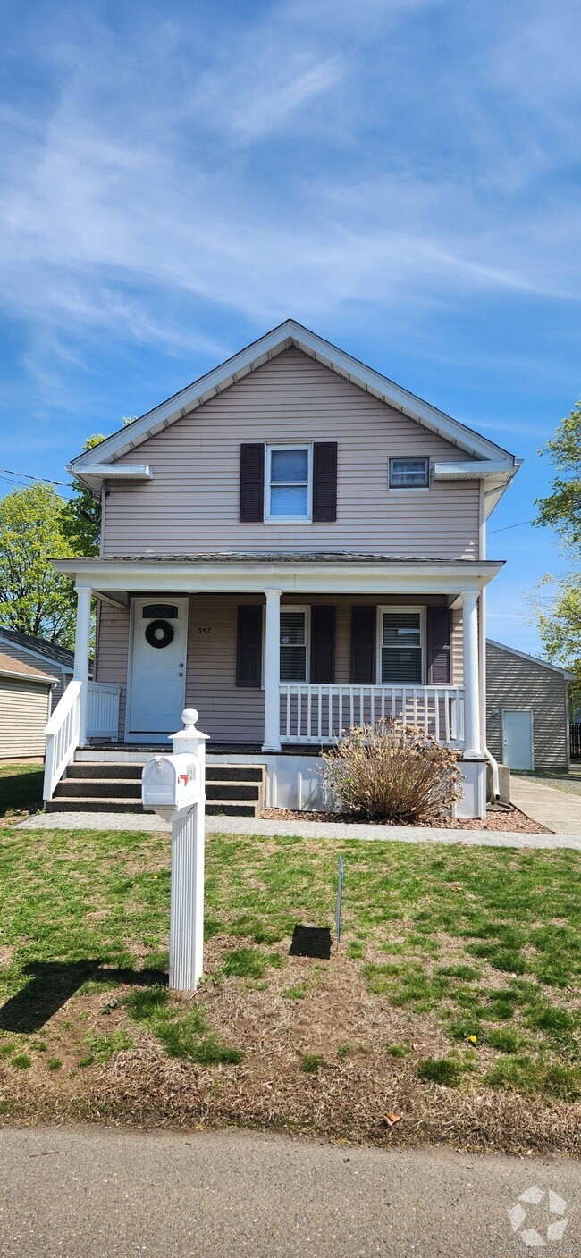 Building Photo - 357 N Cherry St Ext Rental