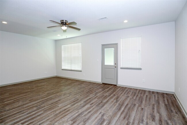 Photo - 2702 Appian Wy