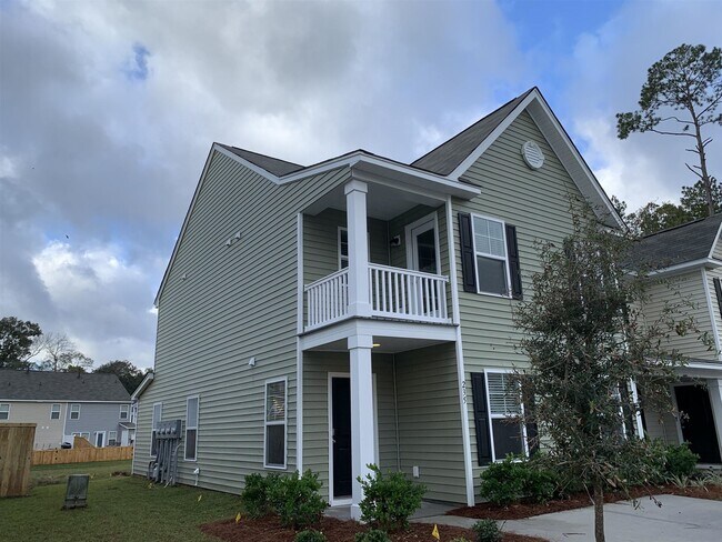 Photo - 235 Spencer Cir