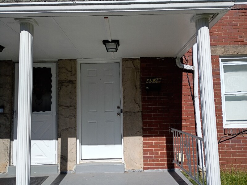 Photo - 4531 Coleridge St