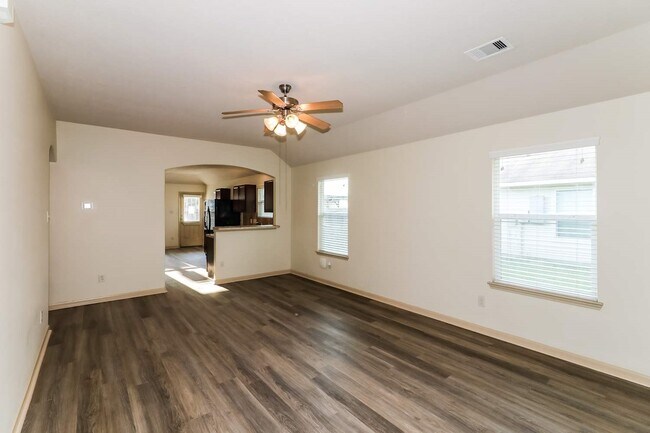 Photo - 931 Frontera Ct