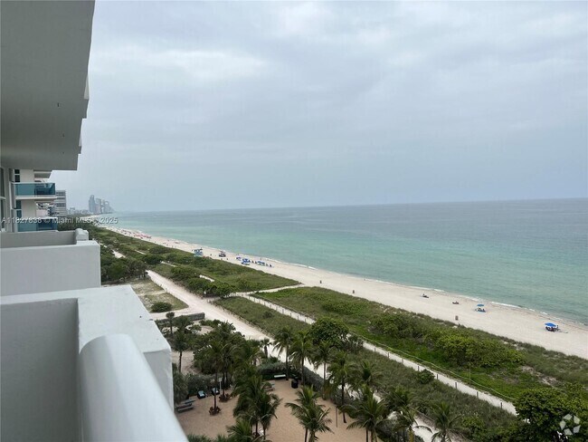 Building Photo - 9195 Collins Ave Unit 1102 Rental