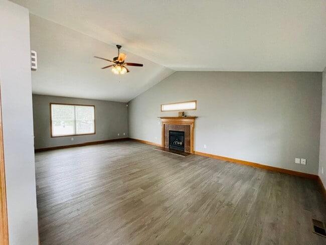 Photo - 8575 Fernbrook Dr