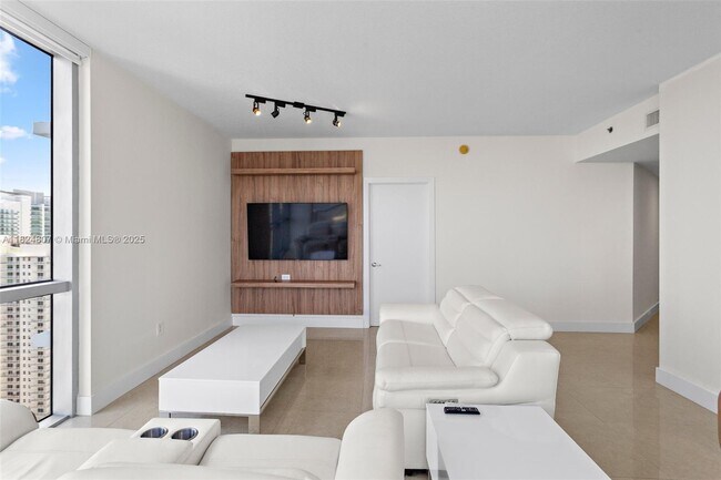 Photo - 1060 Brickell Ave Unit 4001