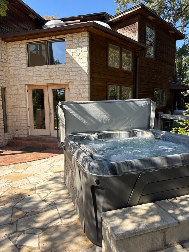 Photo - 312 Grande St