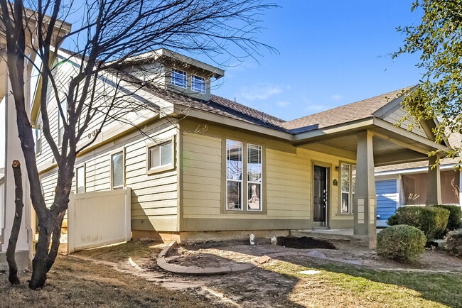 Photo - 1116 Oakcrest Dr