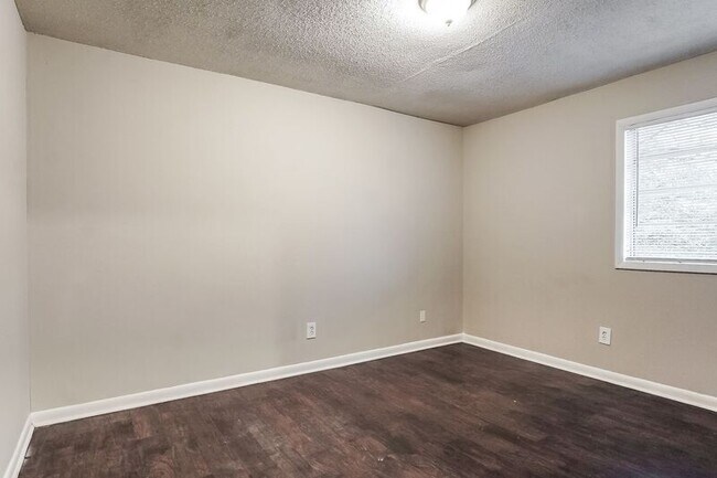 Photo - 712 47th St N Unit G