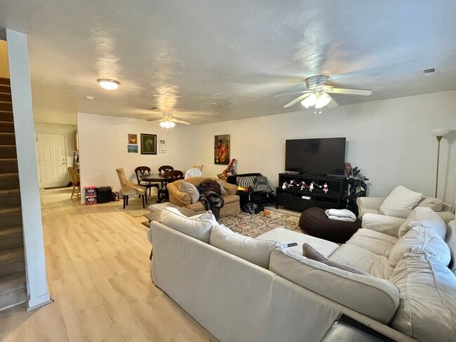 Photo - 200 Janie Ln