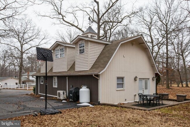 Photo - 6605 Ellenwood Dr