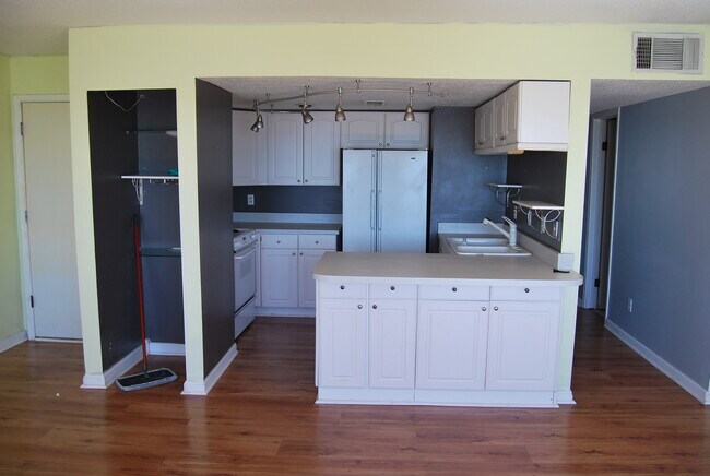 Photo - Bayfront Beauty with Sunset Views