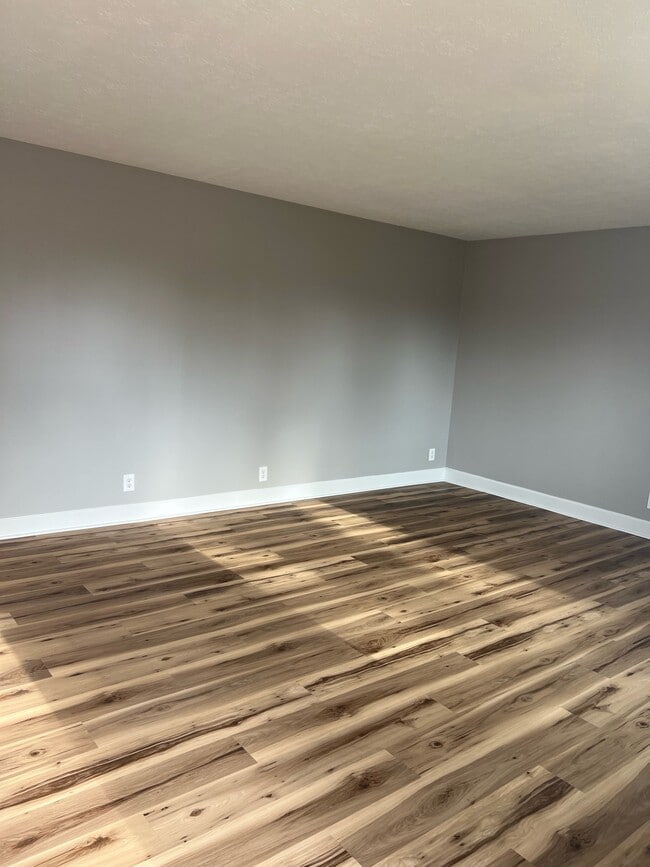 Photo - 119 Lakeview Dr