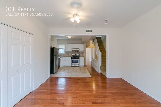 Photo - 2324 Christian St Unit 2F